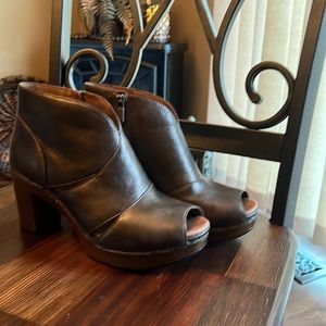 Dansko heeled open toed bootie’s